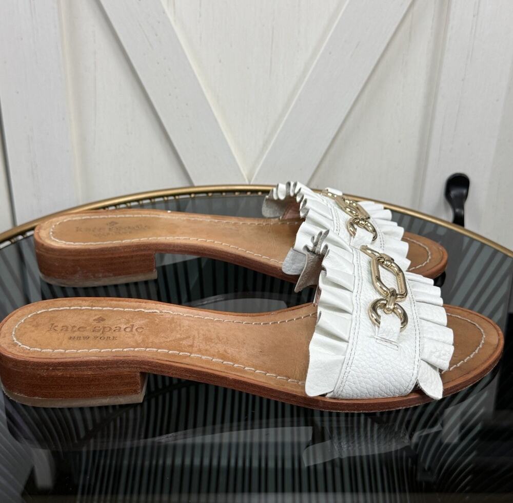 Kate Spade New York Brie Sandals Women’s 8.5 M White Leather Gold Chain Fringe
